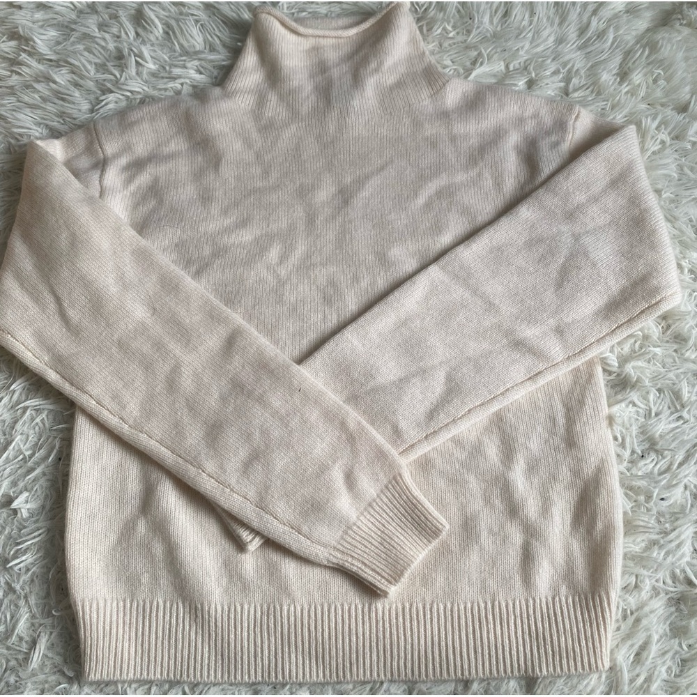 Aritzia Cashmere Mockneck Sweater in Whisper White - Picture 3 of 7
